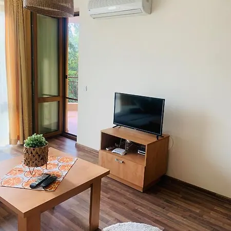 апартамент в комплекс Golden Beach, Sunny شقة *