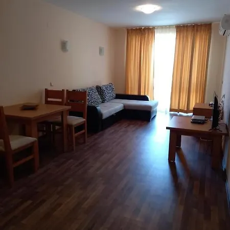 апартамент в комплекс Golden Beach, Sunny شقة